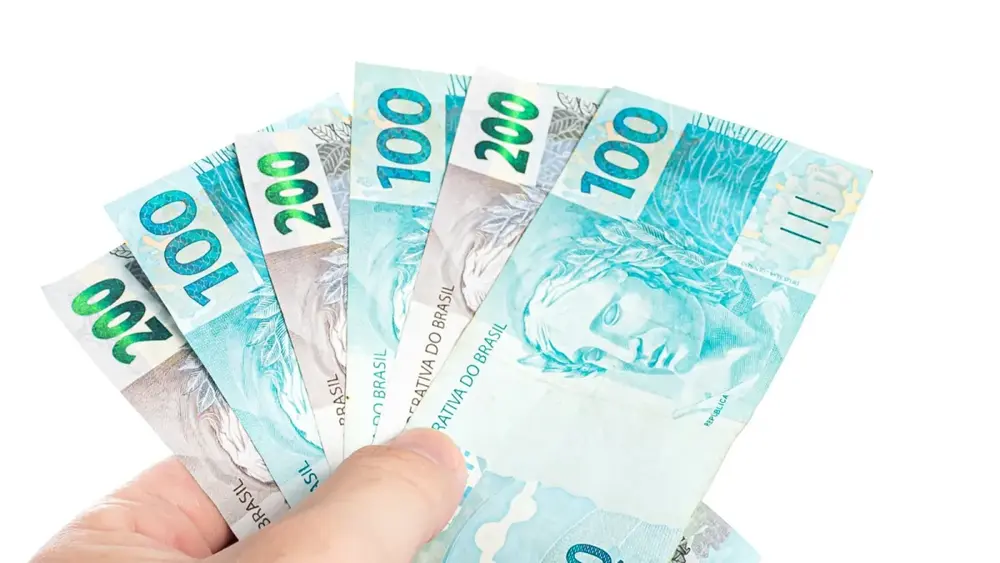 Bancos elevam provisão contra calotes e apertam crédito
