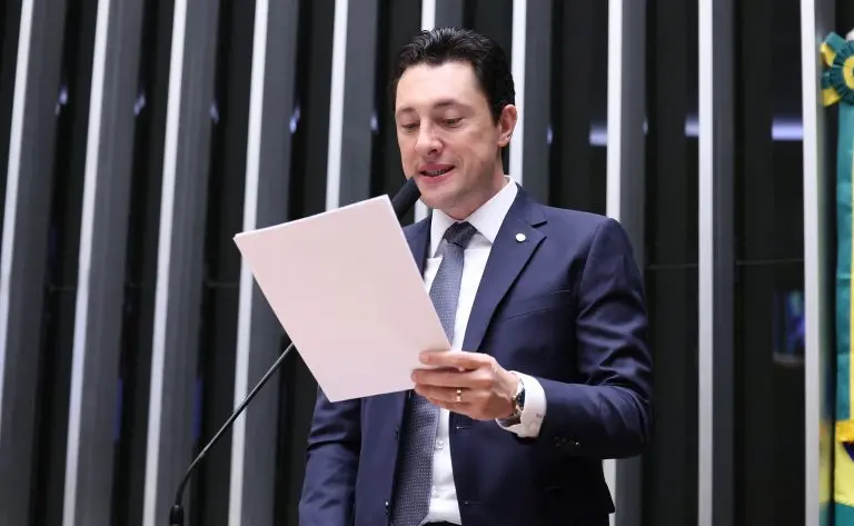 Câmara aprova minirreforma com novas regras para multas e contas de partidos