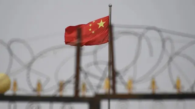 China condena à morte com sursis dois ex-ministros da Defesa por corrupção