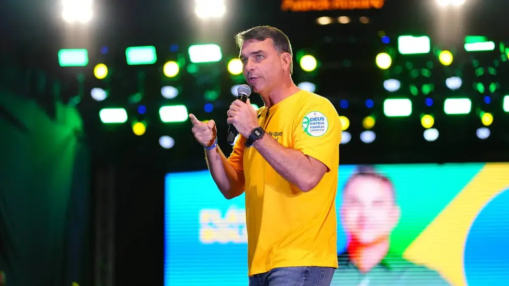 Flávio diz que aceitará resultado e que TSE será imparcial