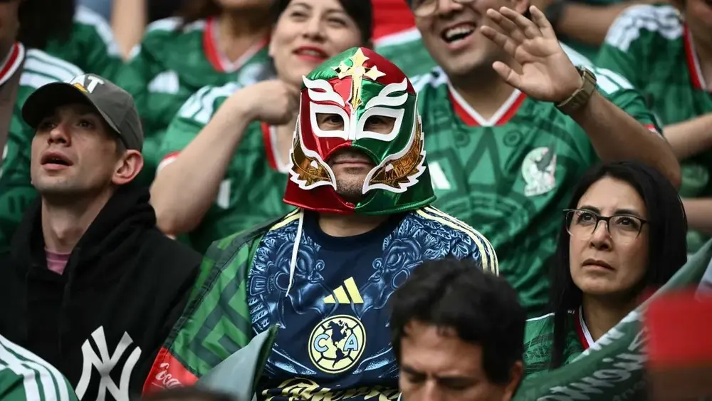 México aposta em casa cheia para quebrar jejum de 40 anos