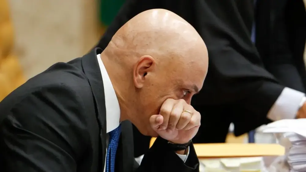 Moraes autoriza Braga Netto a fazer cursos EAD e remir pena
