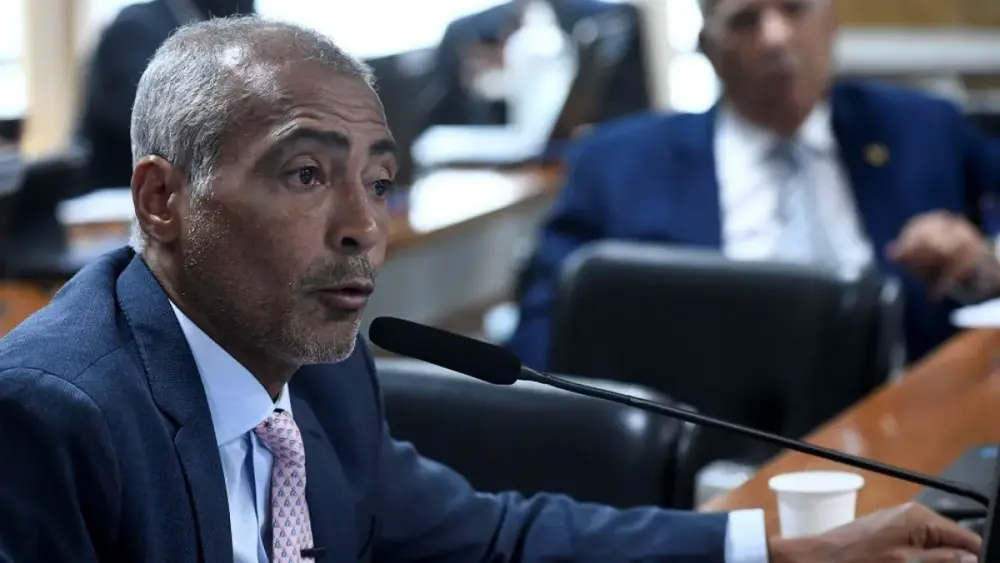 Romário deixa PL e declara apoio a Eduardo Paes no RJ