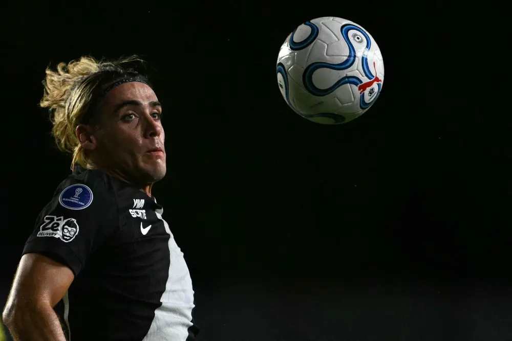 Vasco 0 x 3 Bragantino: torcida protesta e Renato é alvo de copos