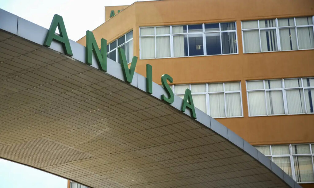 Anvisa suspende venda e propaganda de medicamentos manipulados irregulares