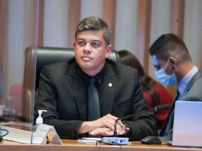 Protetores Mirins: projeto forma crianças contra maus-tratos