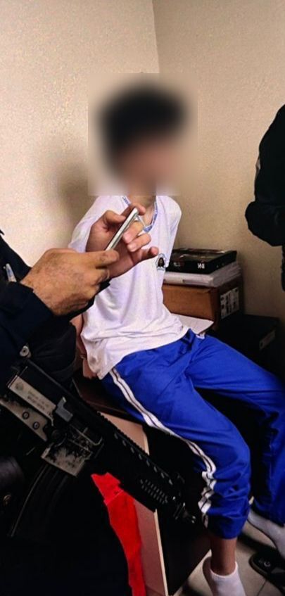 Adolescente se entrega após ataque a tiros em escola; mortos e feridos