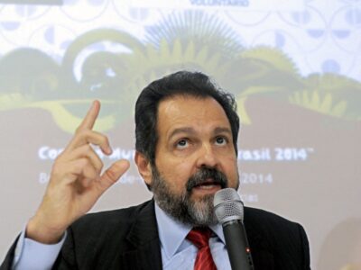 PT brasiliense fecha chapa e Agnelo concorre a deputado federal