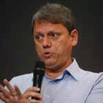 Tarcísio: SP avançou sem apoio federal e defende Bolsonaro