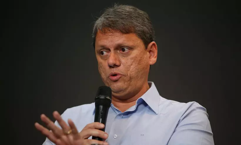 Tarcísio: SP avançou sem apoio federal e defende Bolsonaro