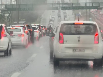 Dia dos Namorados no DF: chuva e trovoadas no alerta amarelo