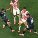 EUA goleia Paraguai e assume liderança na Copa